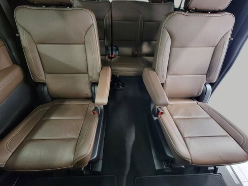 Used 2022 Chevrolet Suburban High Country AWD/4WD image 24