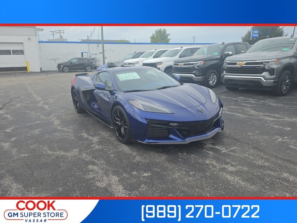 New 2027 Chevrolet Corvette Grand Sport w/ Z52 Sport Performance Package RWD image 1