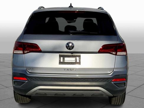 Used 2024 Volkswagen Taos SE image 4