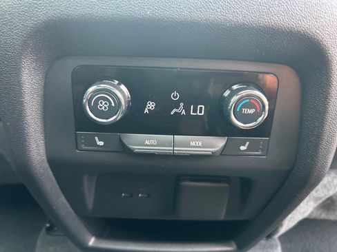 Used 2024 Chevrolet Traverse RS w/ LPO, Floor Liner Package AWD/4WD image 25