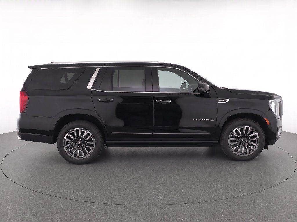 Used 2023 GMC Yukon Denali Ultimate AWD/4WD image 10