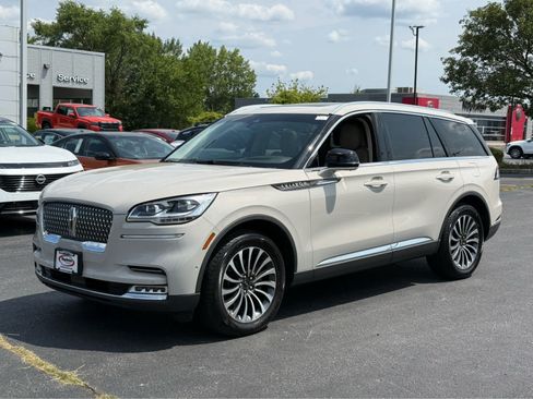 Used 2023 Lincoln Aviator Reserve w/ Equipment Group 201A AWD/4WD image 3