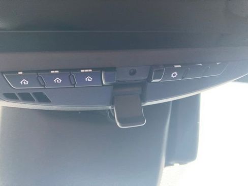 New 2025 Toyota Crown Signia image 39