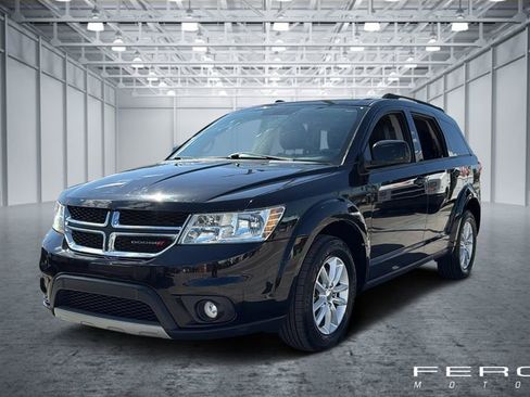 Used 2017 Dodge Journey SXT w/ Comfort/Convenience Group image 1