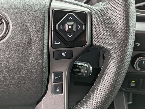 Used 2023 Toyota Tacoma TRD Sport image 28