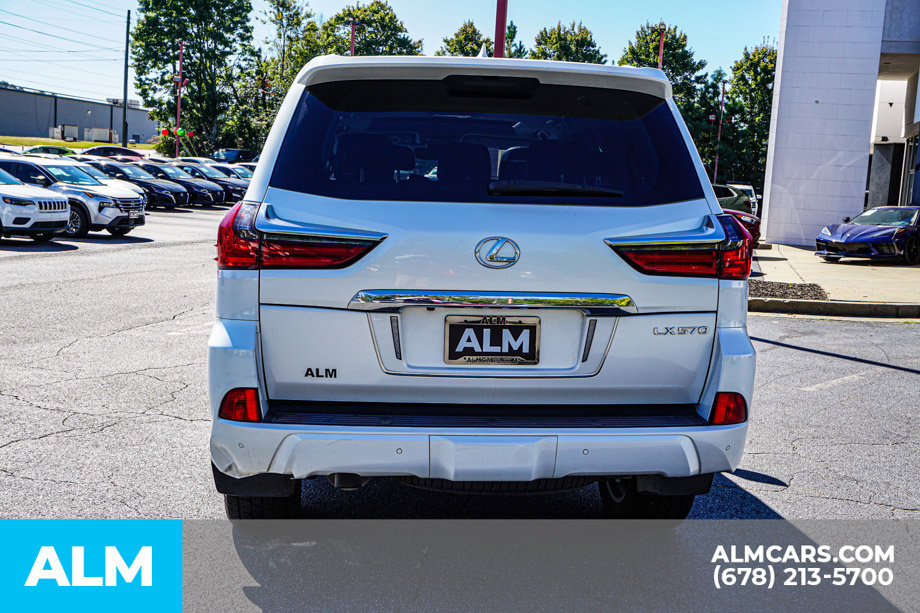 Used 2019 Lexus LX 570 4WD w/ Luxury Package image 10
