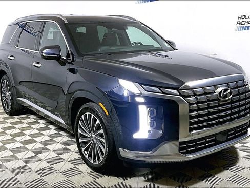 Used 2024 Hyundai Palisade Calligraphy FWD image 3