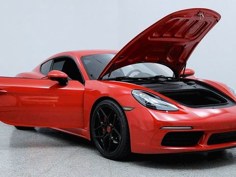 Used 2020 Porsche 718 Cayman S image 12