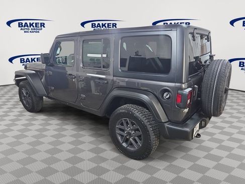 Used 2024 Jeep Wrangler Sport S image 3