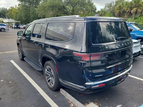 Used 2023 Jeep Wagoneer L Series II AWD/4WD image 5