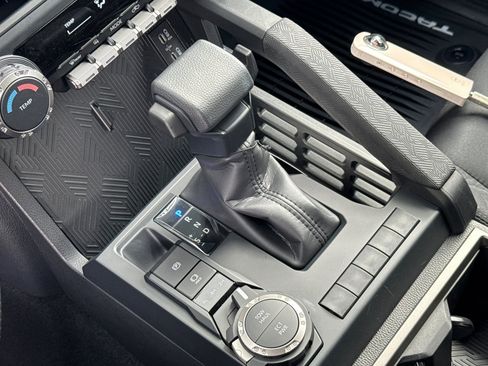 Certified 2025 Toyota Tacoma SR5 image 19