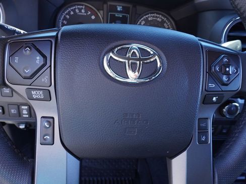 Used 2023 Toyota Tacoma TRD Sport image 19