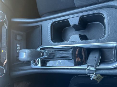 Used 2024 Nissan Sentra SV image 19