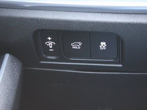 Used 2025 Kia Sorento SX image 19