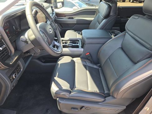 New 2026 Ford F250 Lariat w/ Black Appearance Package AWD/4WD image 8