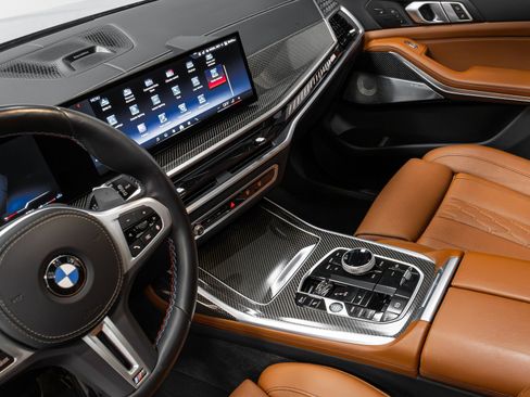 Used 2024 BMW X7 M60i w/ Executive Package image 64