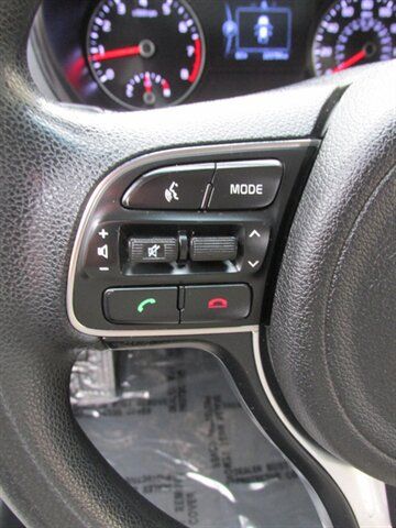 Used 2016 Kia Optima LX FWD image 19
