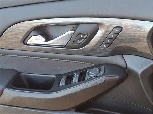 Used 2023 Chevrolet Traverse High Country image 20