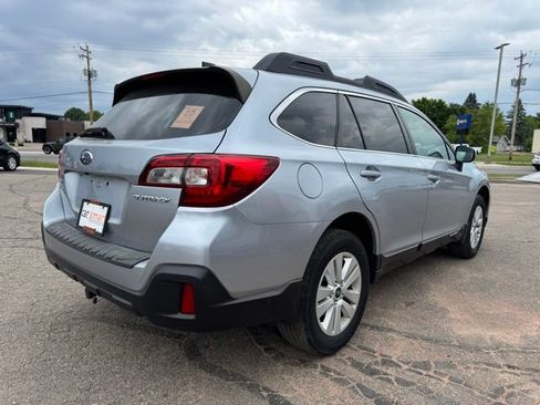 Used 2019 Subaru Outback 2.5i Premium w/ Popular Package #2 AWD/4WD image 7