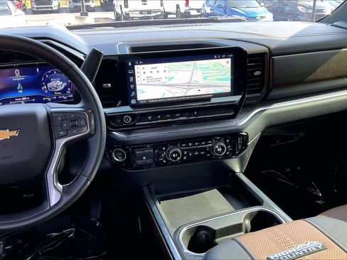 Used 2024 Chevrolet Silverado 3500 High Country w/ High Country Premium Package image 6