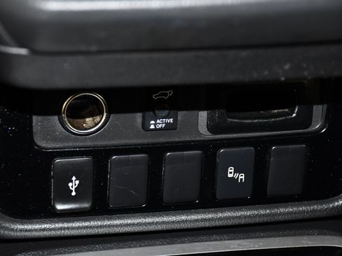 Used 2019 Mitsubishi Outlander SEL AWD/4WD image 29