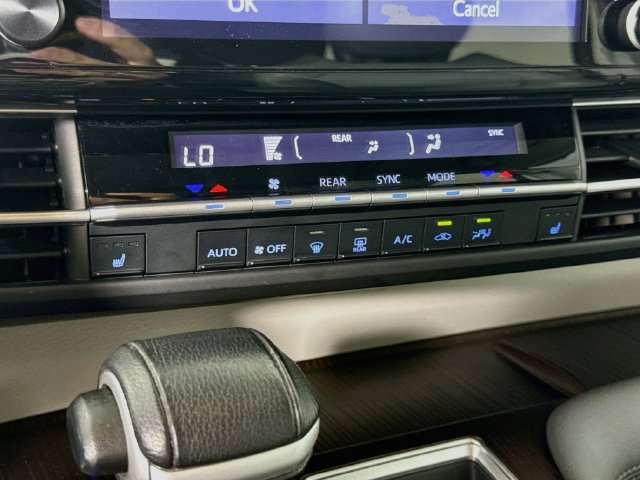 Certified 2021 Toyota Sienna XLE FWD image 17
