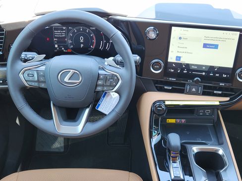 New 2026 Lexus NX 350 AWD image 22