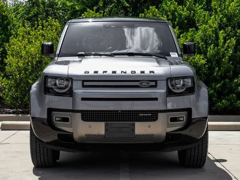 Used 2023 Land Rover Defender 110 X-Dynamic SE AWD/4WD image 6