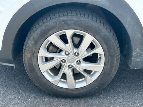 Used 2020 Hyundai Tucson SE w/ Cargo Package FWD image 12