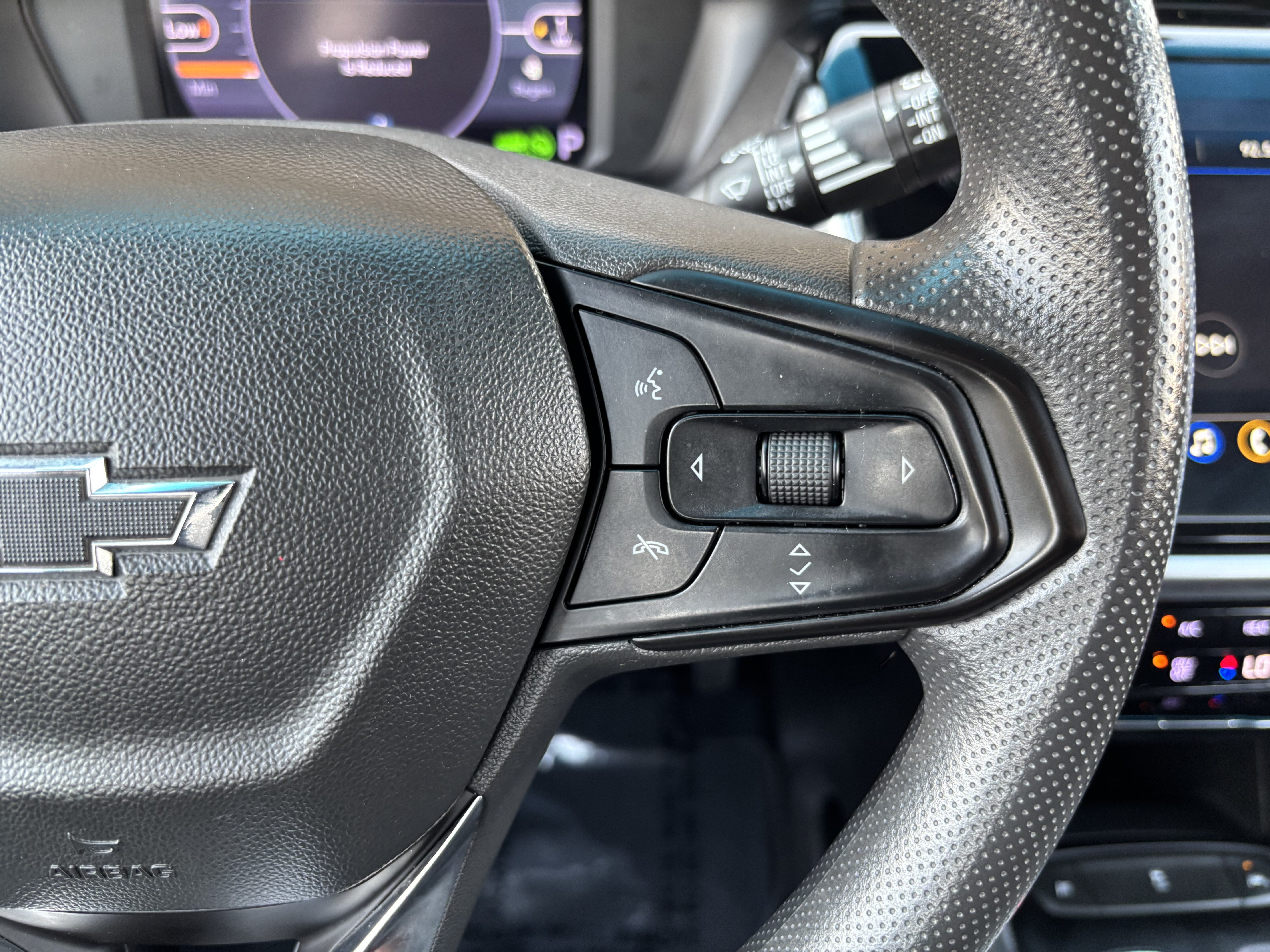 Used 2023 Chevrolet Bolt LT FWD image 14
