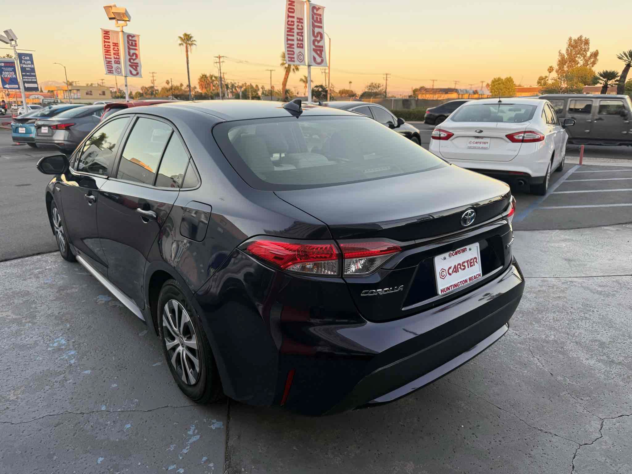 Used 2020 Toyota Corolla LE FWD image 47
