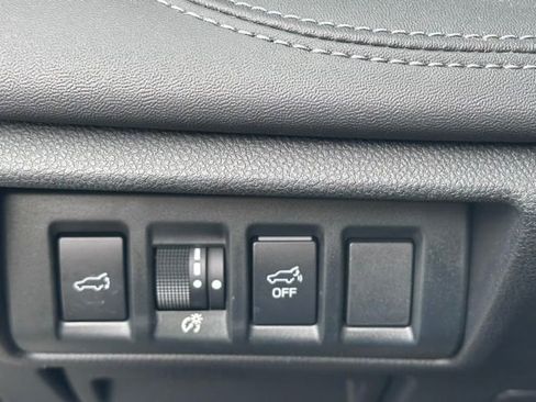 Used 2022 Subaru Outback Limited image 19