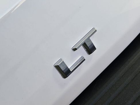 New 2026 Chevrolet Suburban LT w/ Comfort Package image 12