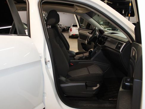 Used 2018 Volkswagen Atlas Launch Edition image 16