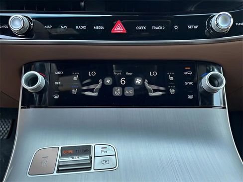 New 2026 Genesis GV70 2.5T Advanced image 23