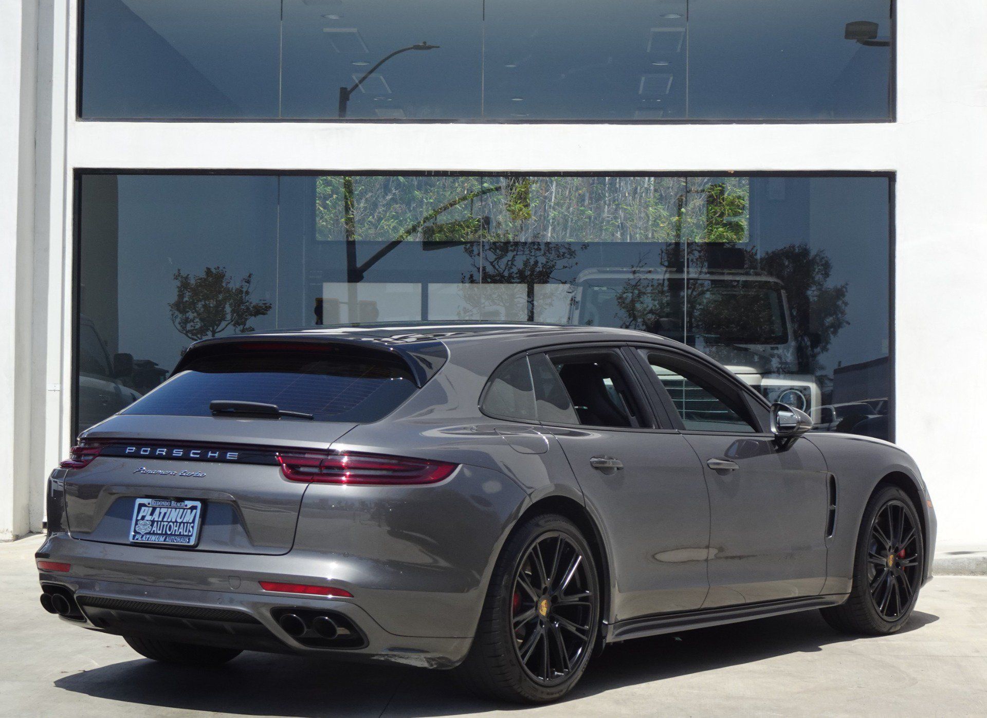 Used 2018 Porsche Panamera Turbo Sport Turismo AWD/4WD image 7