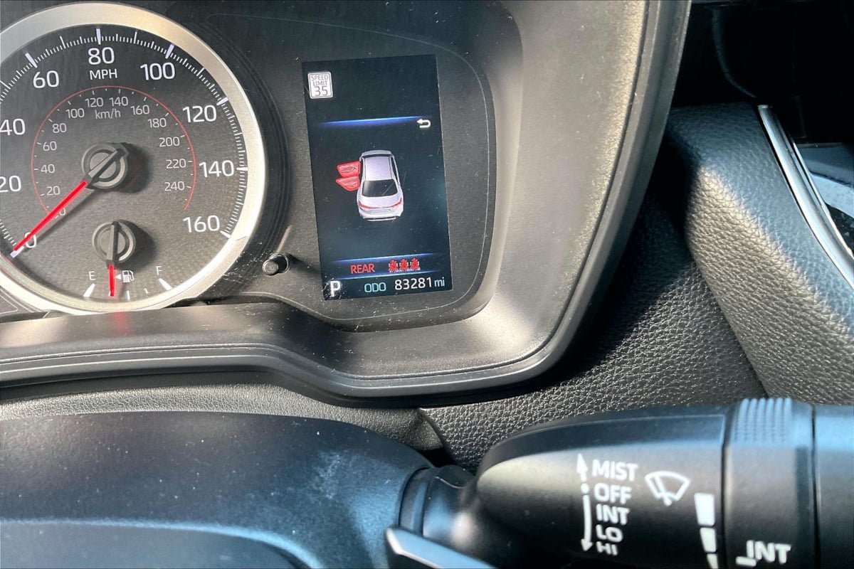 Used 2020 Toyota Corolla SE w/ Carpet Mat Package (TMS) FWD image 17
