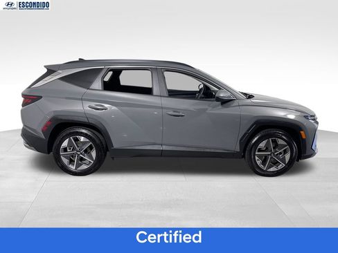 Certified 2025 Hyundai Tucson SEL FWD image 6