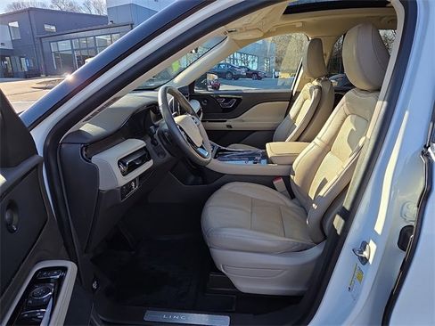Used 2023 Lincoln Aviator Reserve w/ Equipment Group 201A image 14