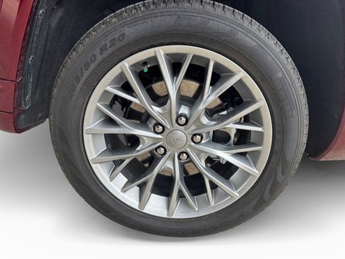 Used 2025 Jeep Grand Cherokee L Summit w/ Advanced Protech Group IV image 16