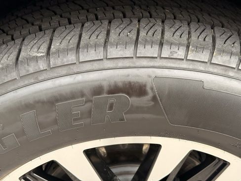 Used 2025 Ford Expedition Platinum image 60