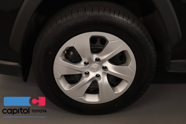 Certified 2025 Toyota RAV4 LE AWD/4WD image 8