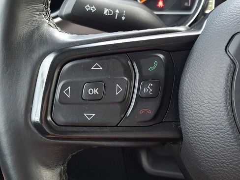 Certified 2021 Jeep Wrangler Sport AWD/4WD image 23