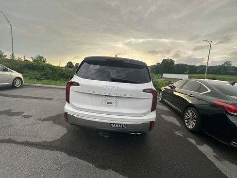 Used 2025 Kia Telluride S FWD image 24