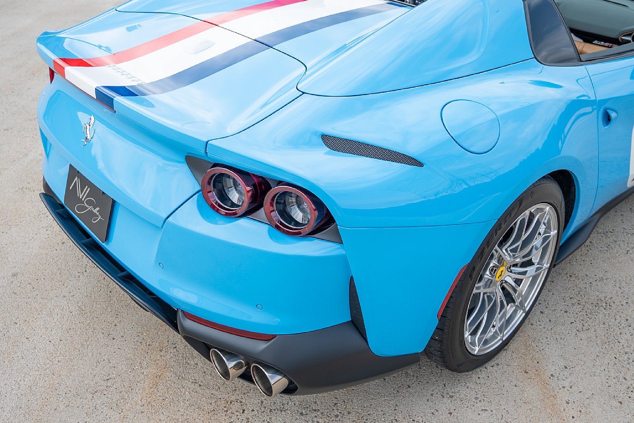 Used 2022 Ferrari 812 GTS RWD image 18