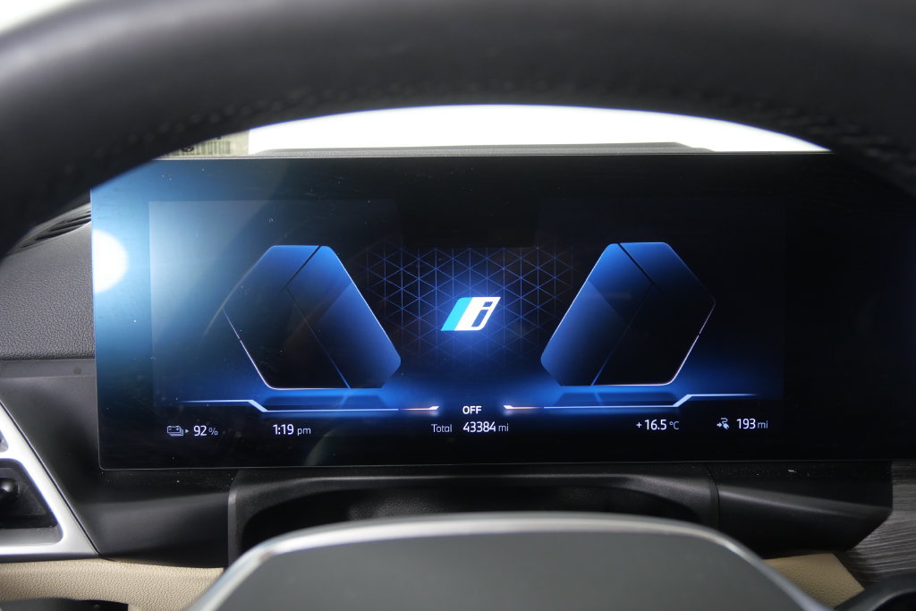 Certified 2025 BMW i4 eDrive40 w/ Premium Package RWD image 21