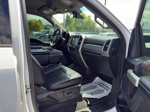 Used 2018 Ford F350 Lariat w/ Lariat Ultimate Package AWD/4WD image 24