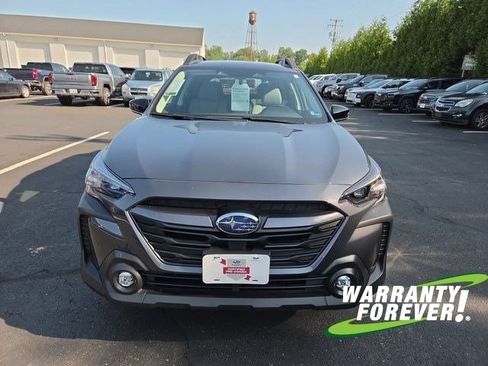 Used 2025 Subaru Outback Premium w/ Popular Package #1A AWD/4WD image 2
