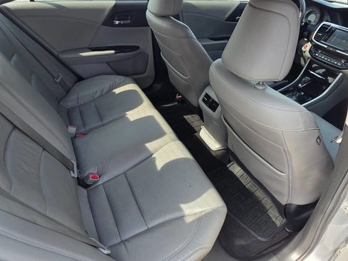 Used 2016 Honda Accord EX-L image 9