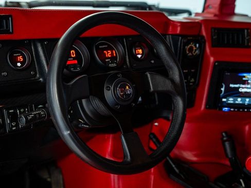 Used 2002 HUMMER H1 4-Door Wagon image 30